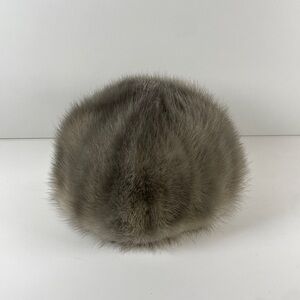 Philip Chin's Canada Fur Store mink hat‎